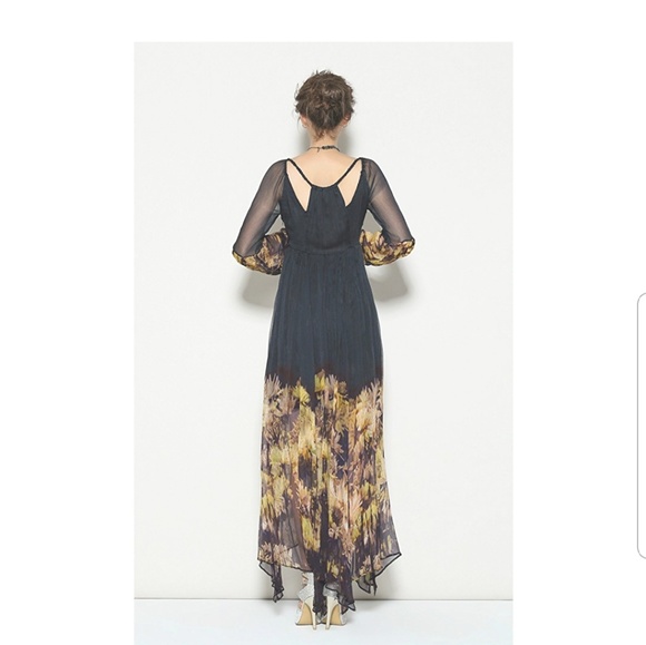 🌞HP 🌞Black and Gold Floral Pleated Maxi Dress - Picture 3 of 6